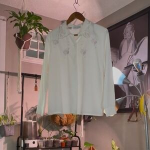 Cathy Che Petite Ivory Floral Embroidered Lace Collar Button Up Top